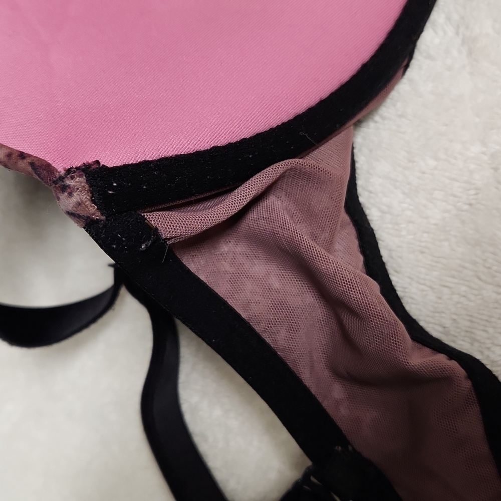 Pink Victoria's Secret 36DD Super Push up - Picture 11 of 14